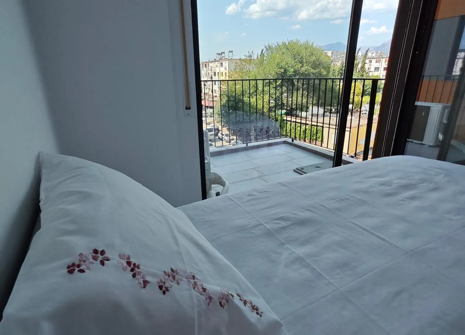 Vasil Gjika Apartment 3 地拉那