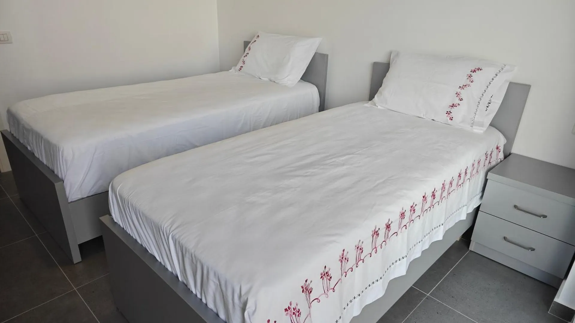Vasil Gjika Apartment 3 地拉那