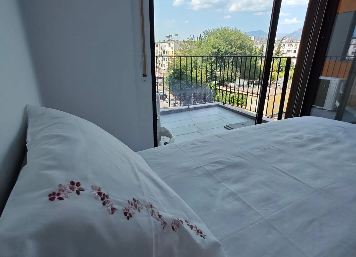 Vasil Gjika Apartment 3 地拉那