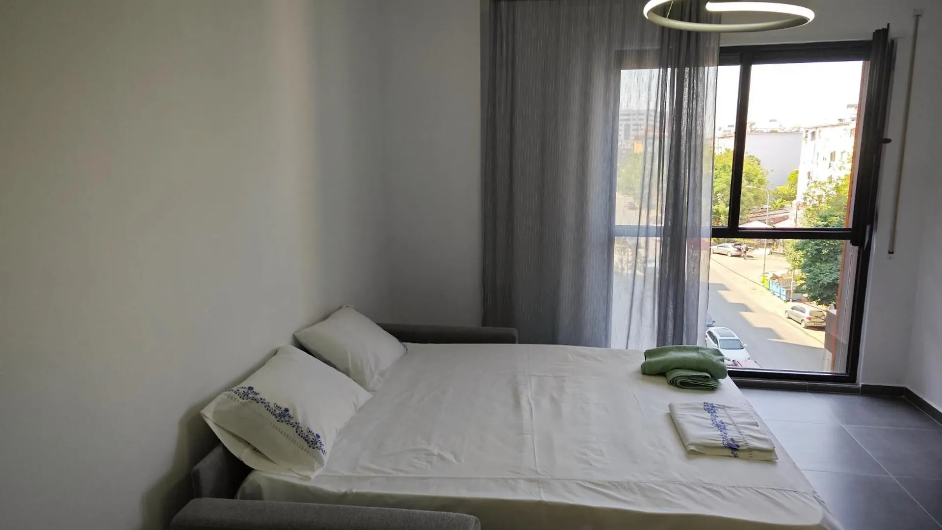 Vasil Gjika Apartment 3 地拉那