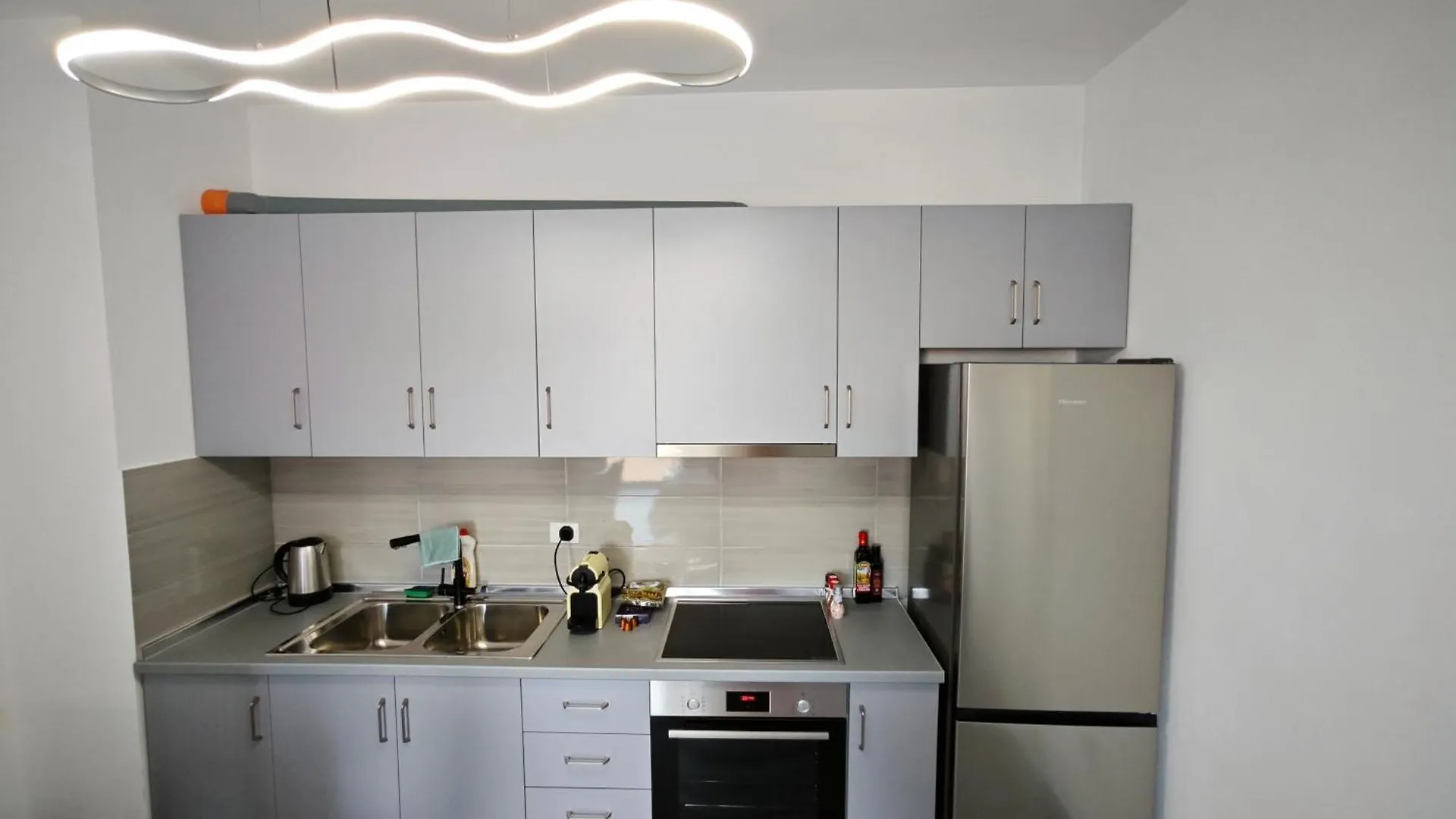 Vasil Gjika Apartment 3 地拉那