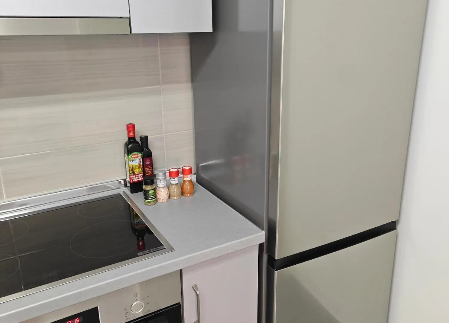 Vasil Gjika Apartment 3 地拉那
