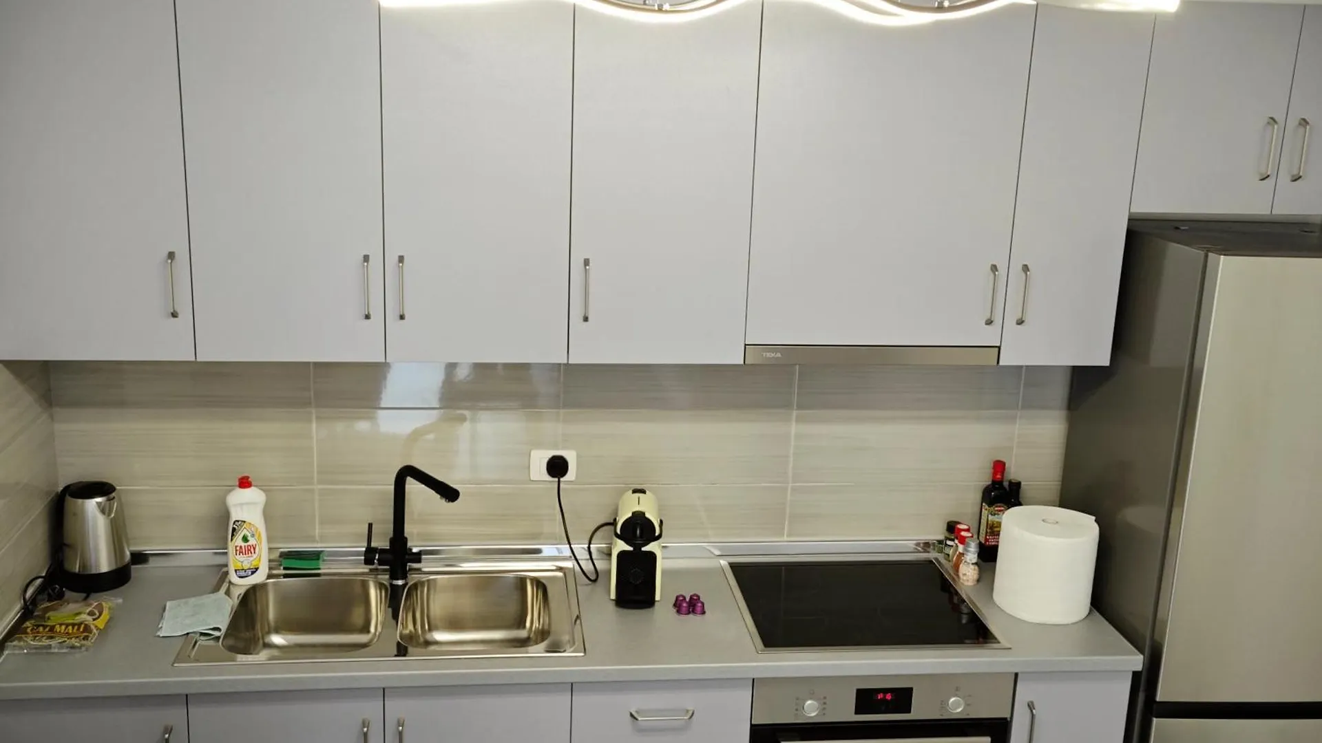 Vasil Gjika Apartment 3 地拉那
